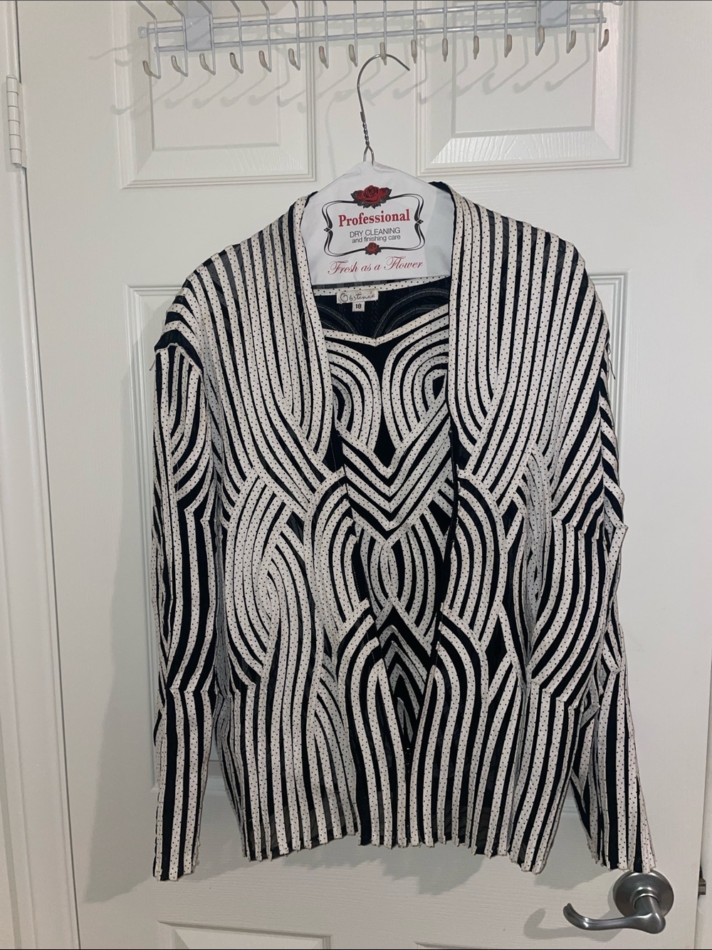 Black & White Geometric Open-Front Women's Sweater